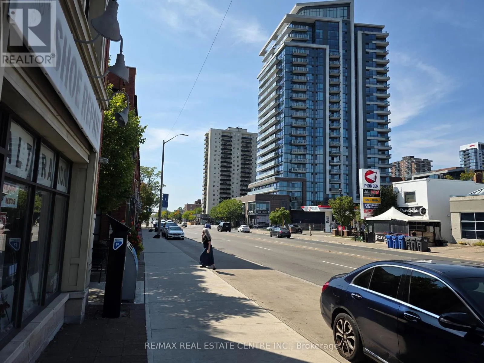 165 LAKESHORE ROAD E