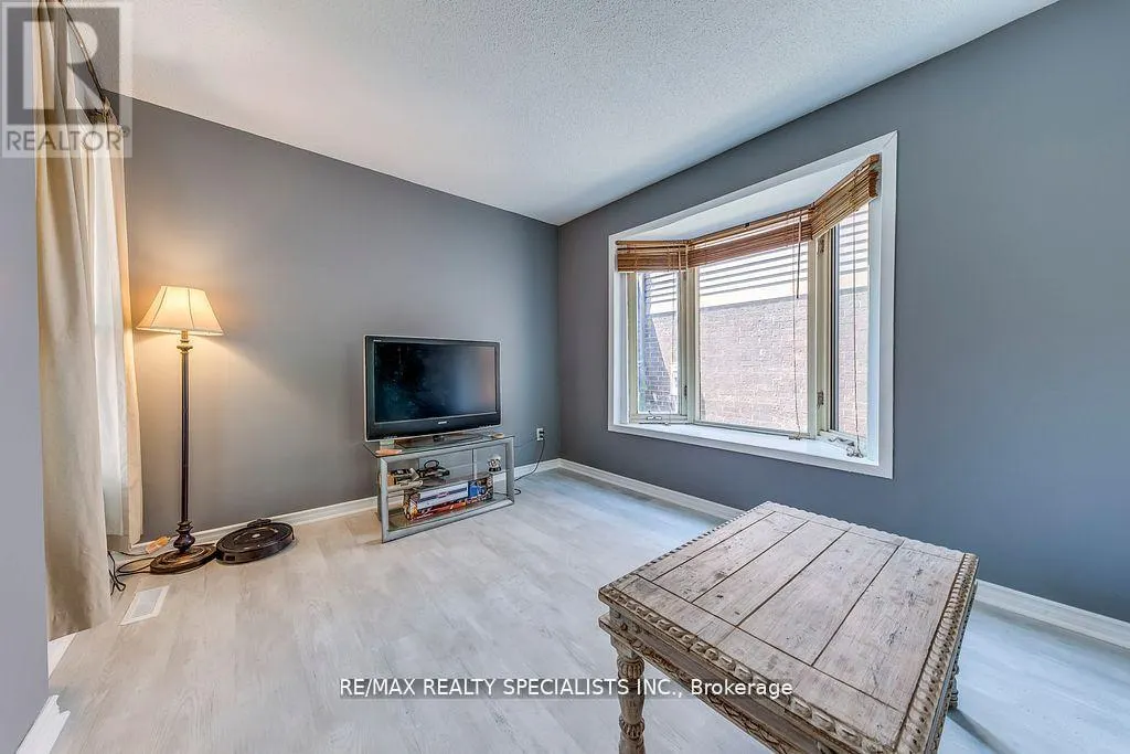 22 SCOTIA DRIVE