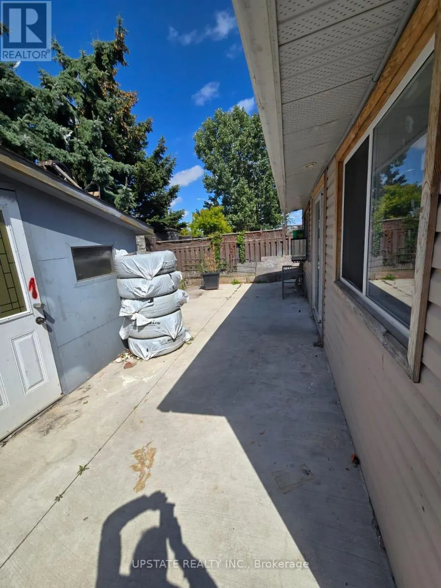 52 SWEET CLOVER CRESCENT N