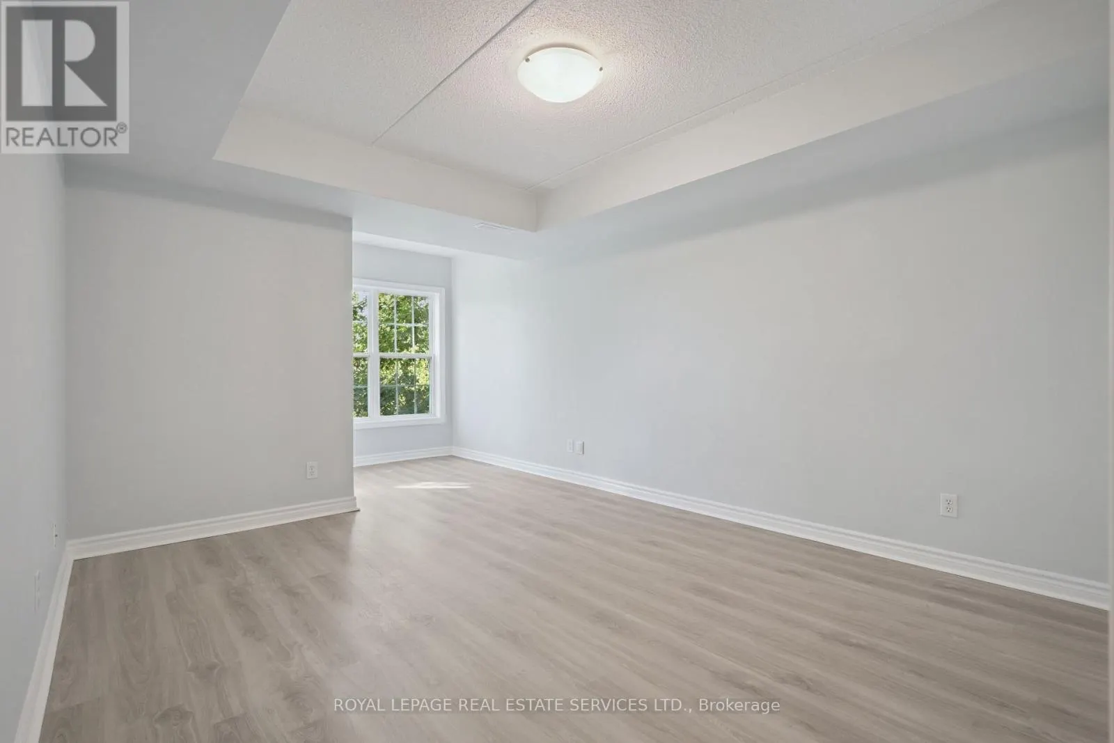 207 - 1450 BISHOPS GATE