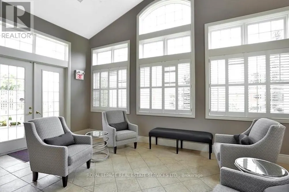 207 - 1450 BISHOPS GATE