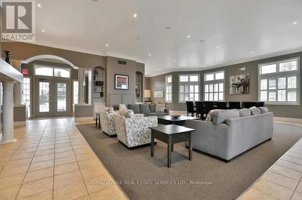 207 - 1450 BISHOPS GATE