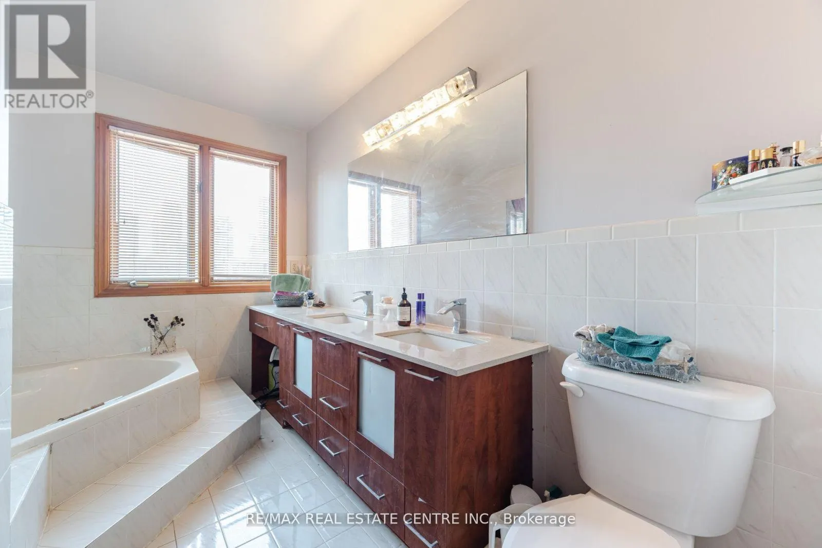 262 BOXMOOR PLACE