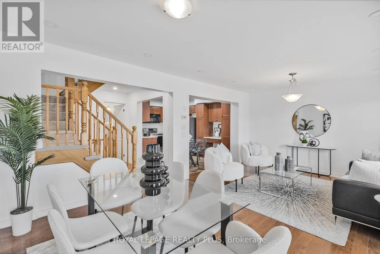 567 SPEYER CIRCLE