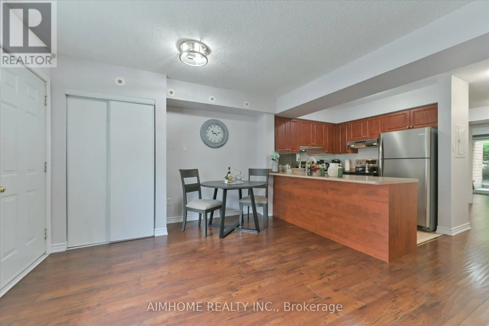 1036 - 55 GEORGE APPLETON WAY
