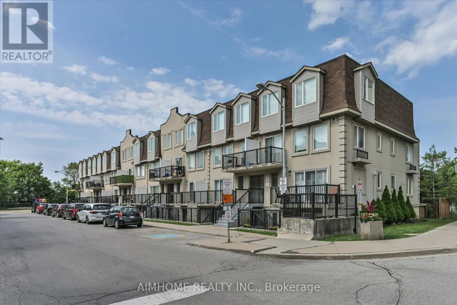 1036 - 55 GEORGE APPLETON WAY