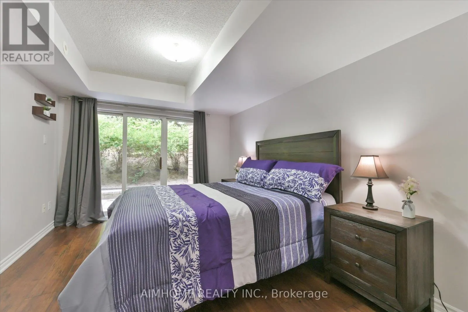1036 - 55 GEORGE APPLETON WAY