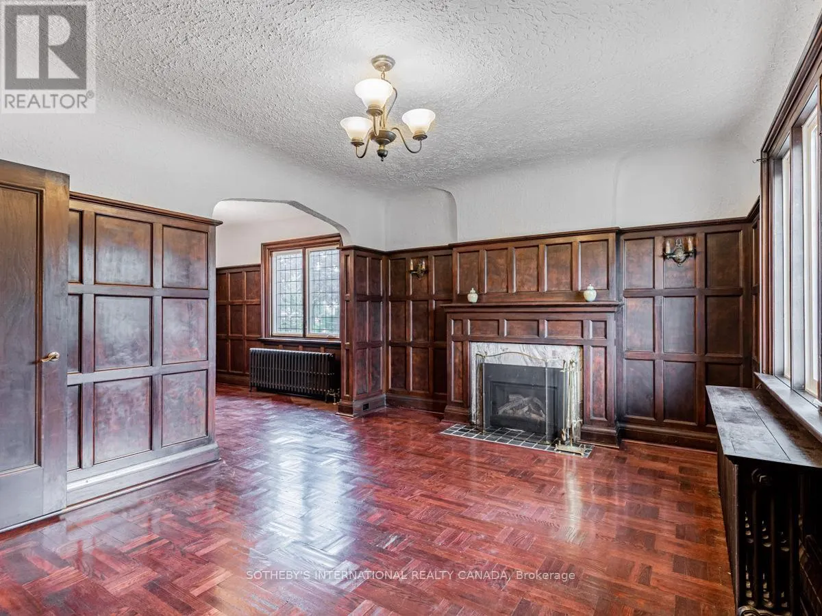 UPPER - 2 LARKIN AVENUE
