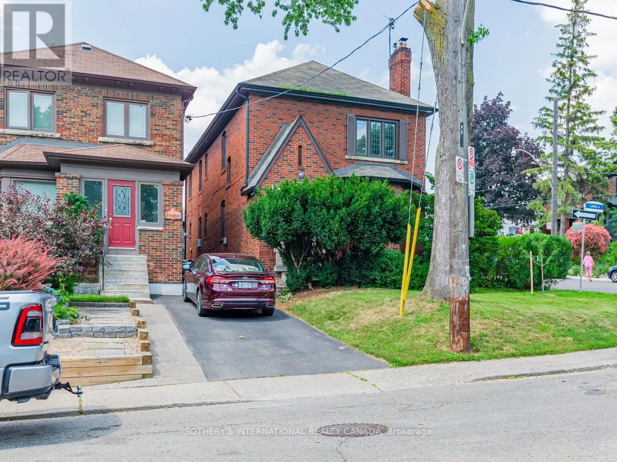 UPPER - 2 LARKIN AVENUE