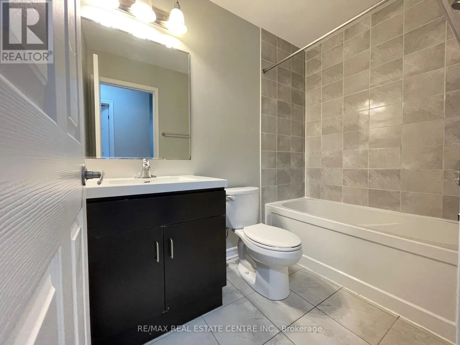 14 QUILLBERRY CLOSE