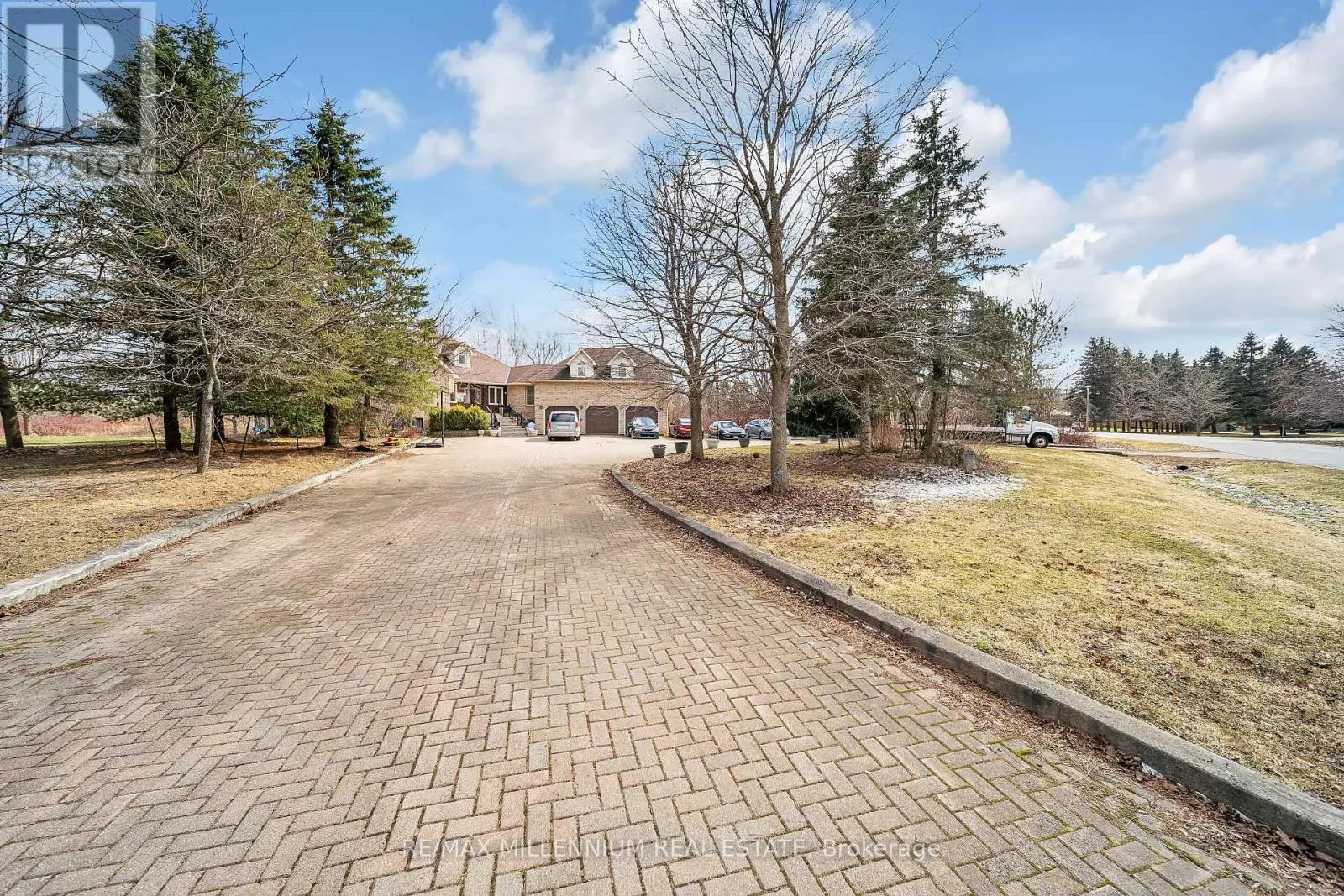 3 DAYBREAK LANE