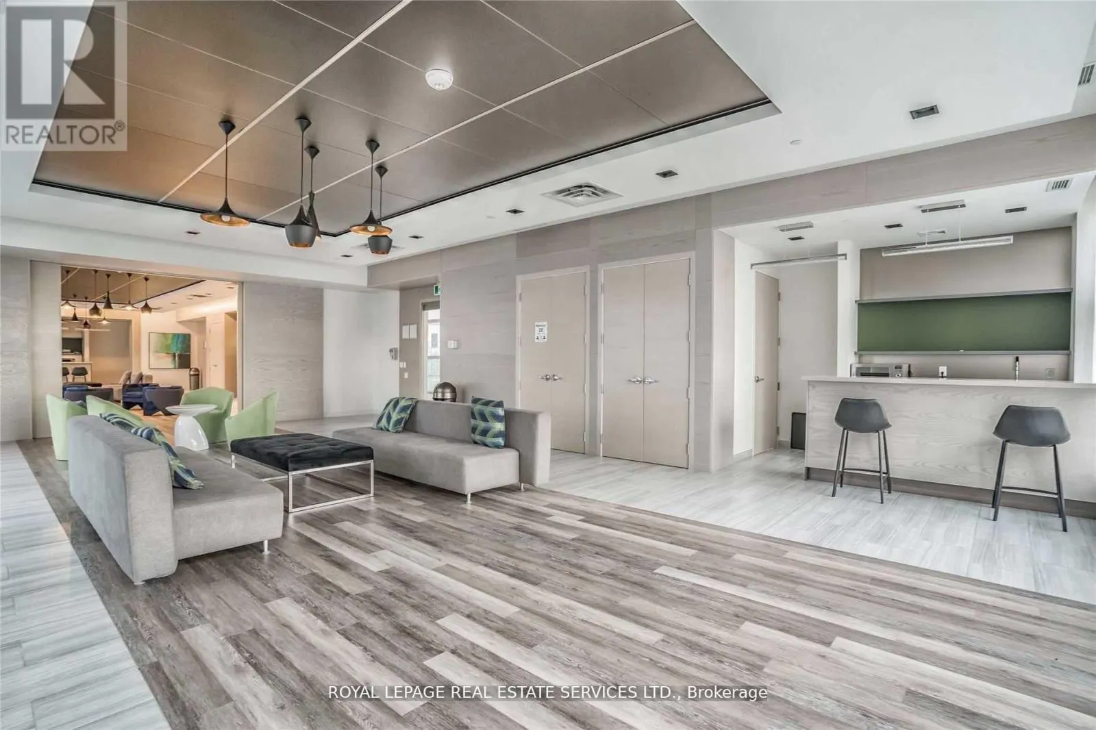 1708 - 4677 GLEN ERIN DRIVE
