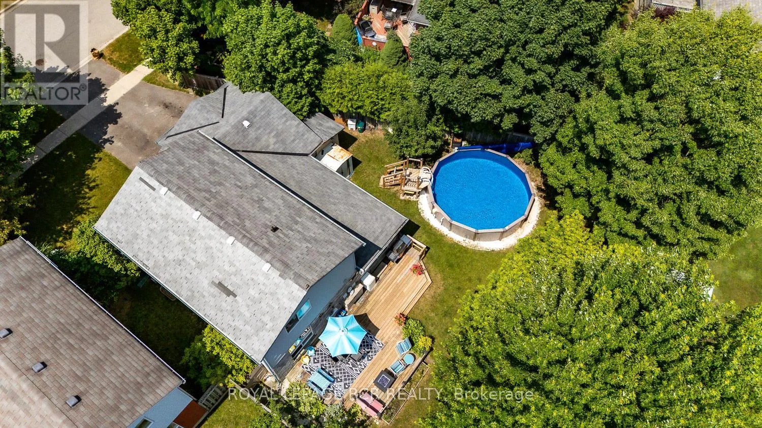 252 ELMWOOD CRESCENT