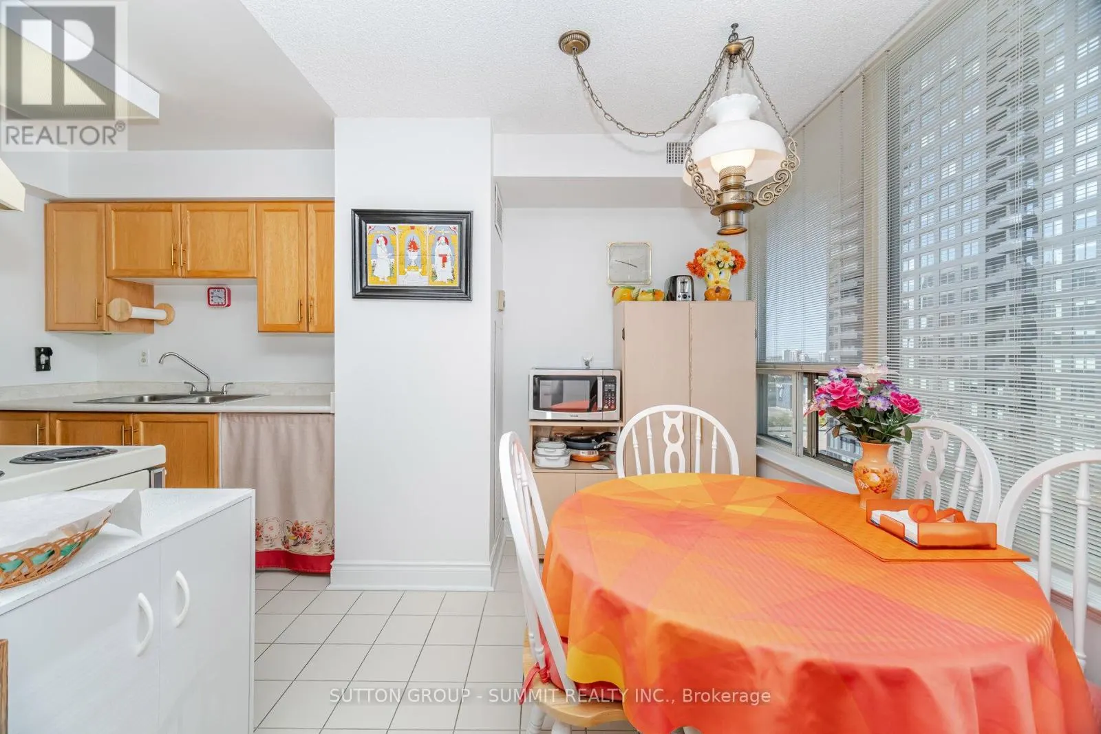 1608 - 330 RATHBURN ROAD W