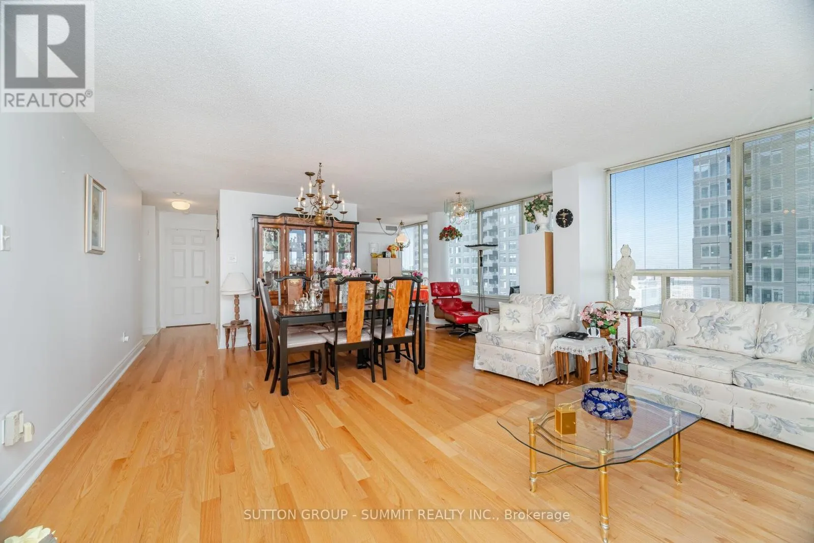 1608 - 330 RATHBURN ROAD W