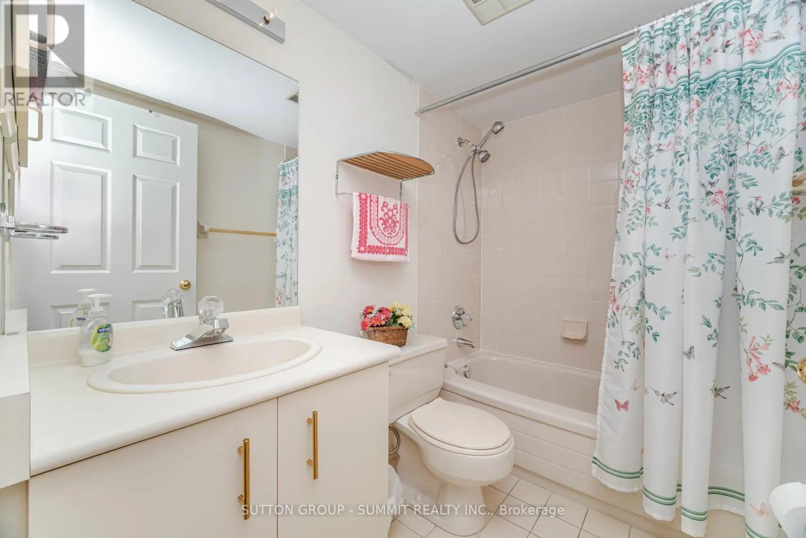 1608 - 330 RATHBURN ROAD W