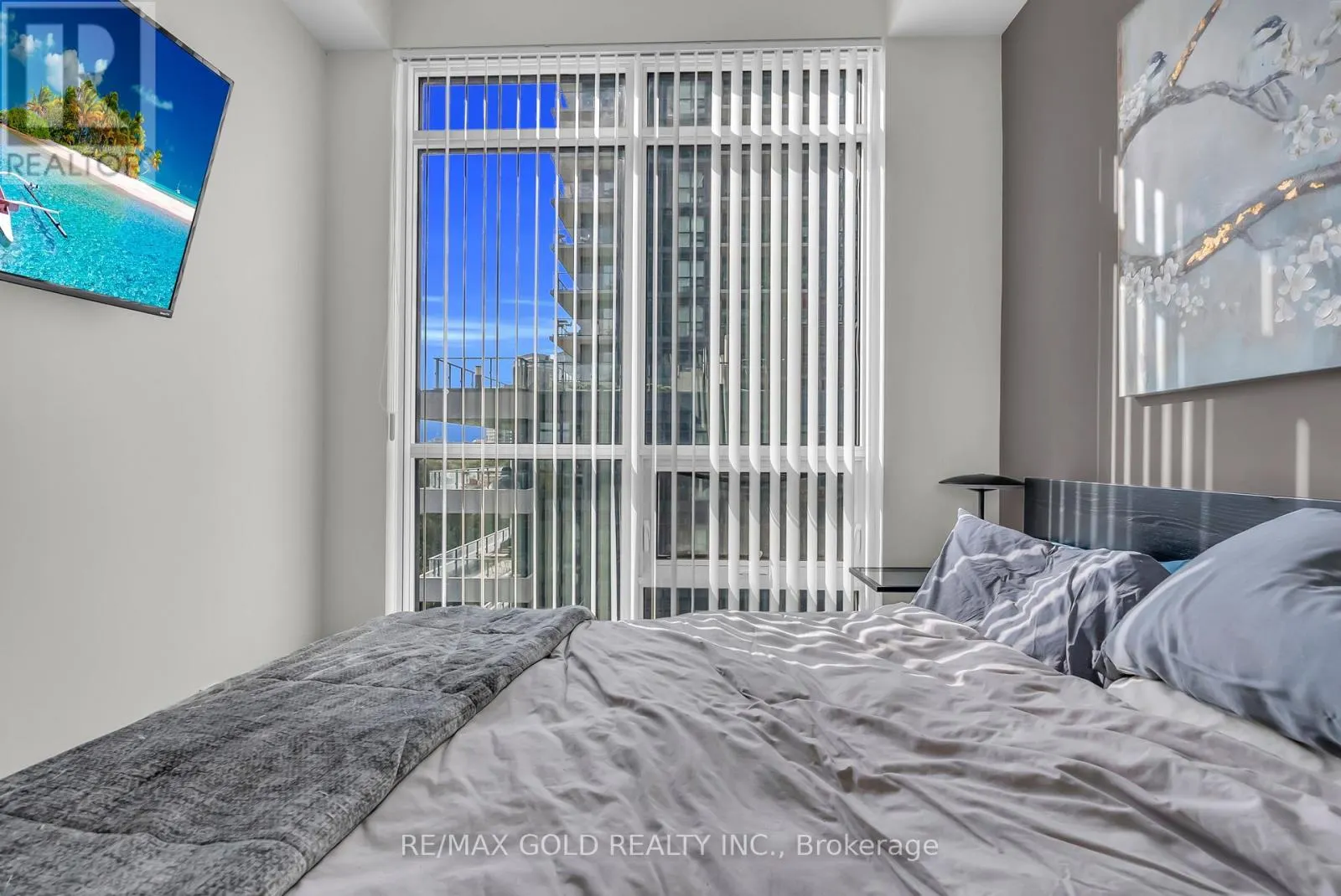 806 - 2212 LAKE SHORE BOULEVARD W
