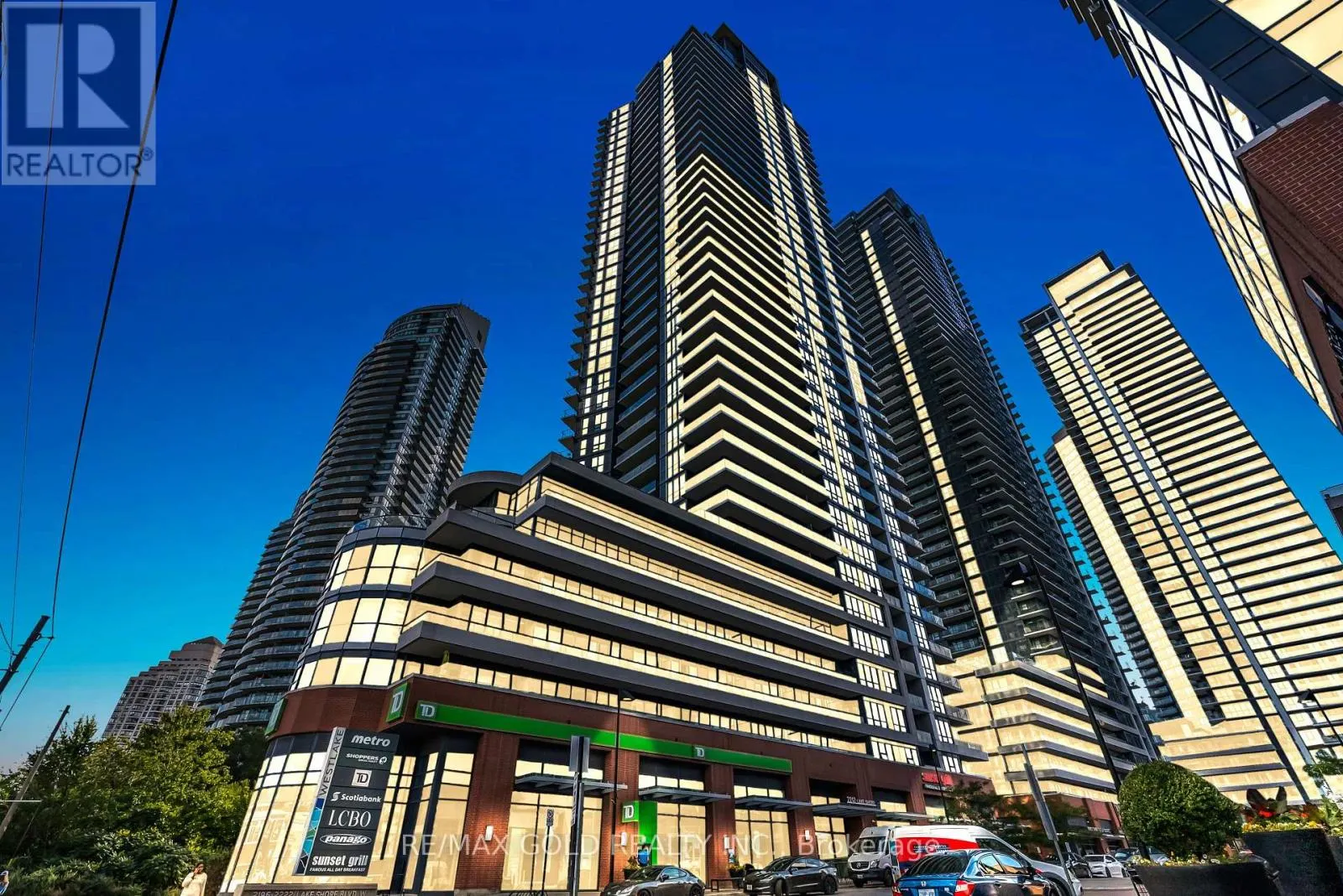 806 - 2212 LAKE SHORE BOULEVARD W