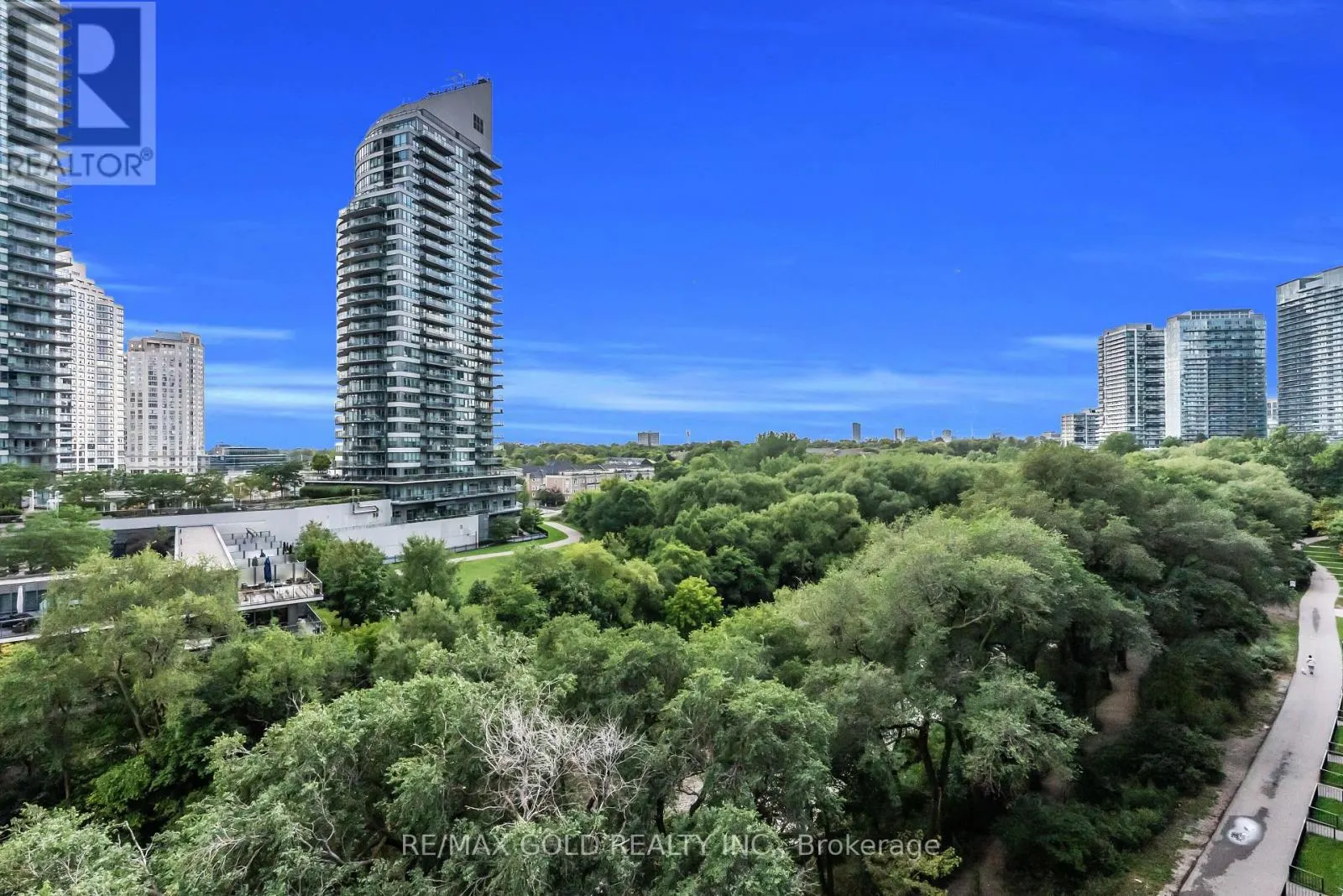 806 - 2212 LAKE SHORE BOULEVARD W