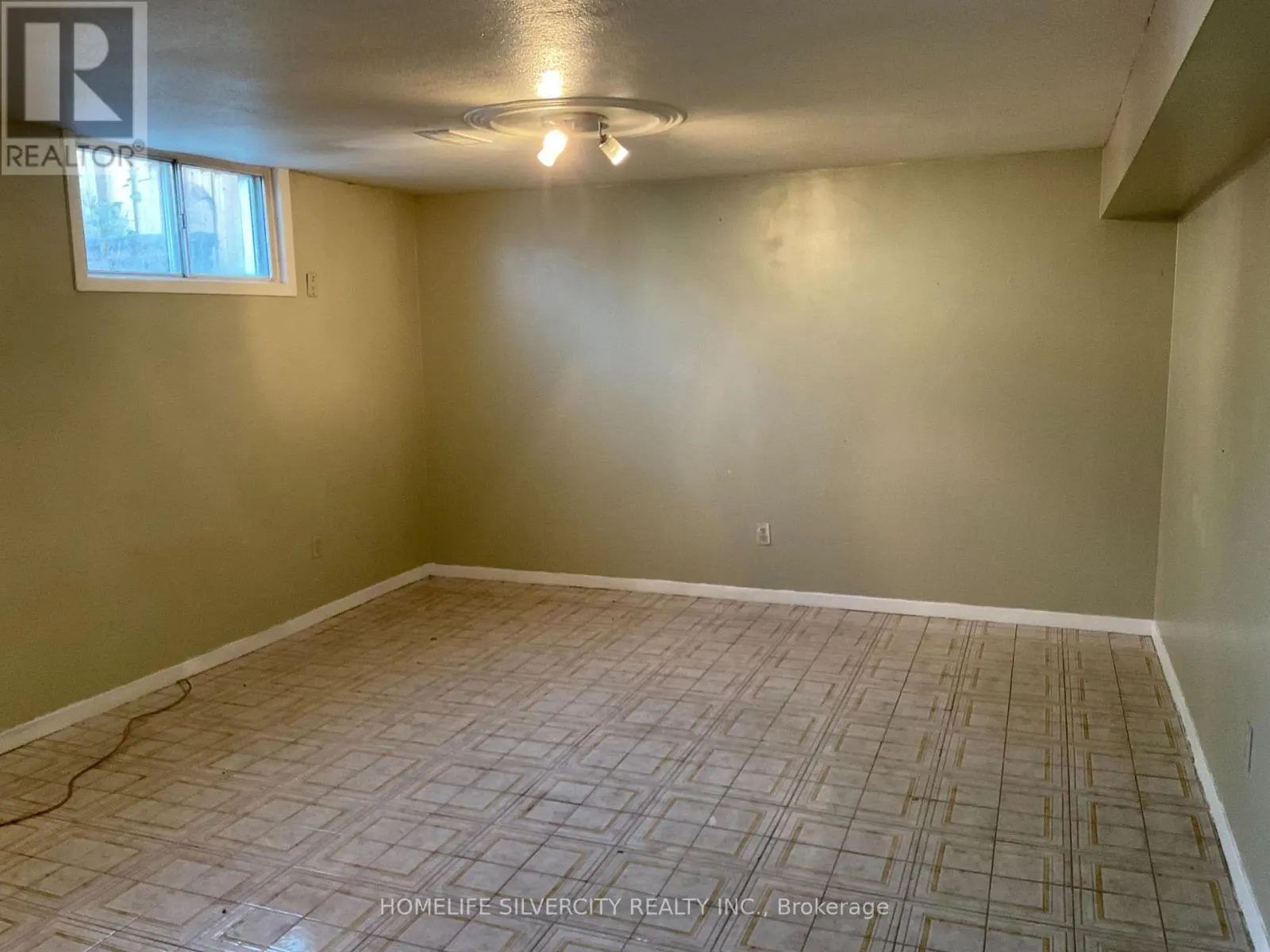 3708 WOODRUFF CRESCENT