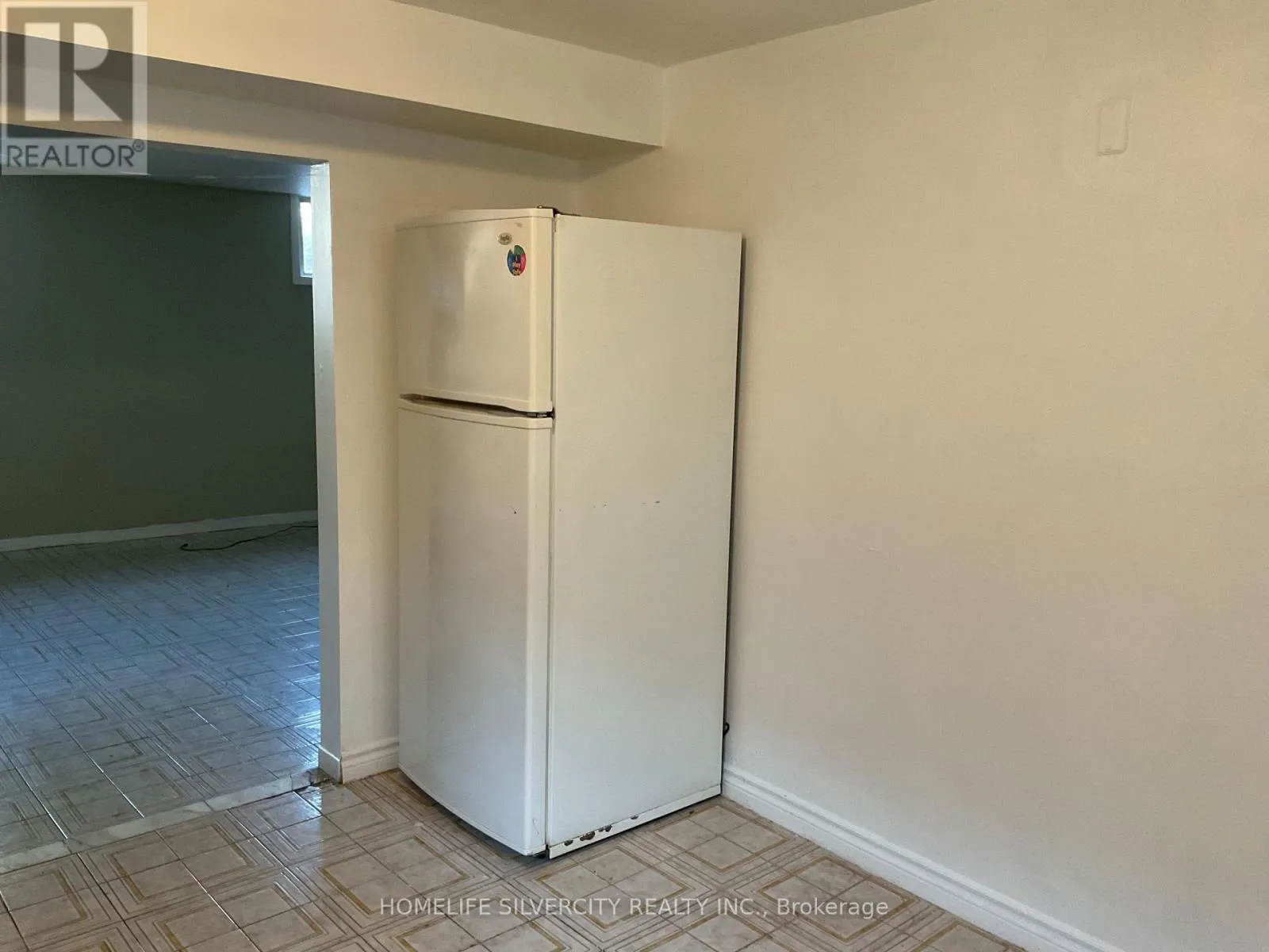 3708 WOODRUFF CRESCENT
