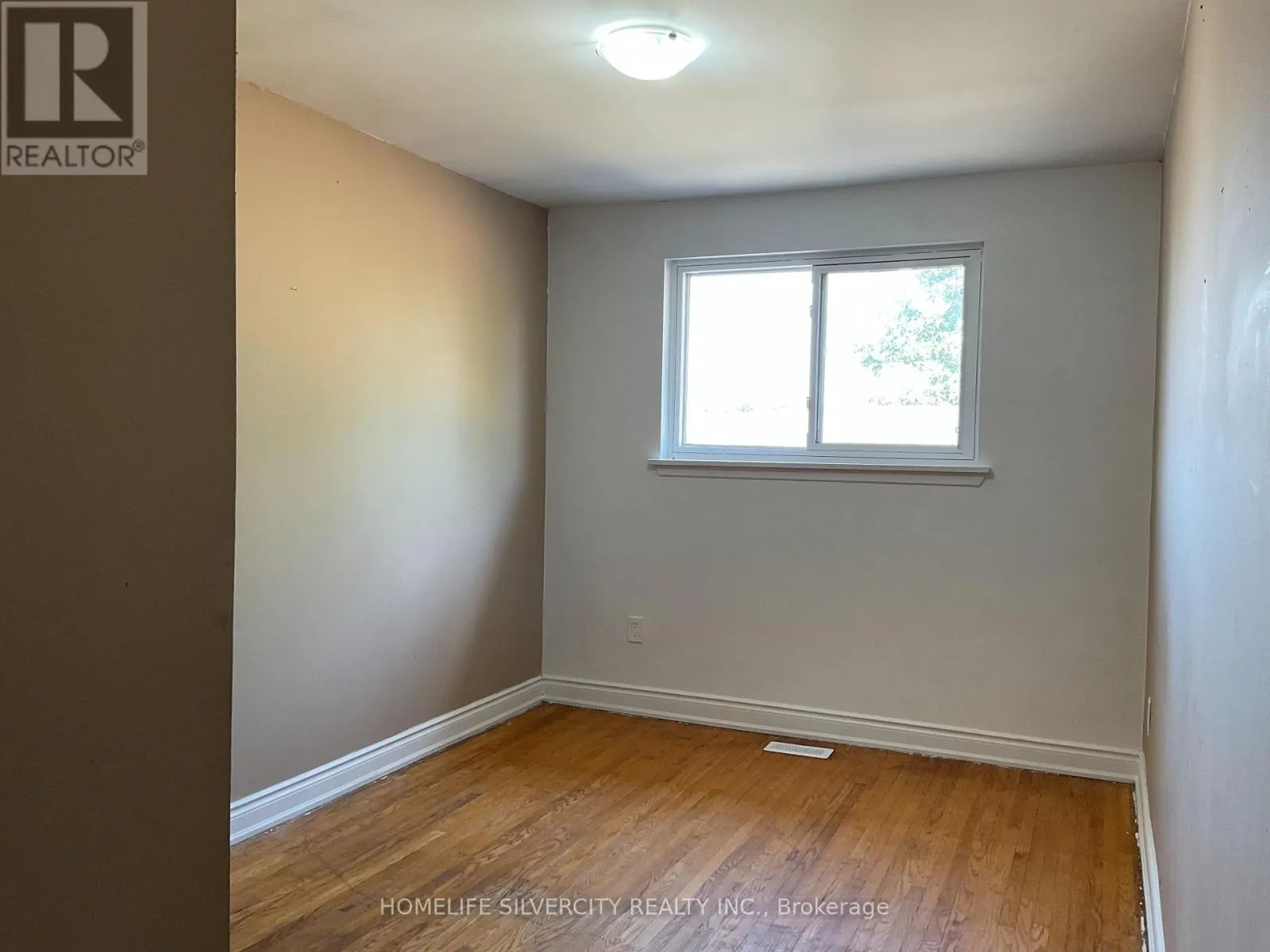 3708 WOODRUFF CRESCENT