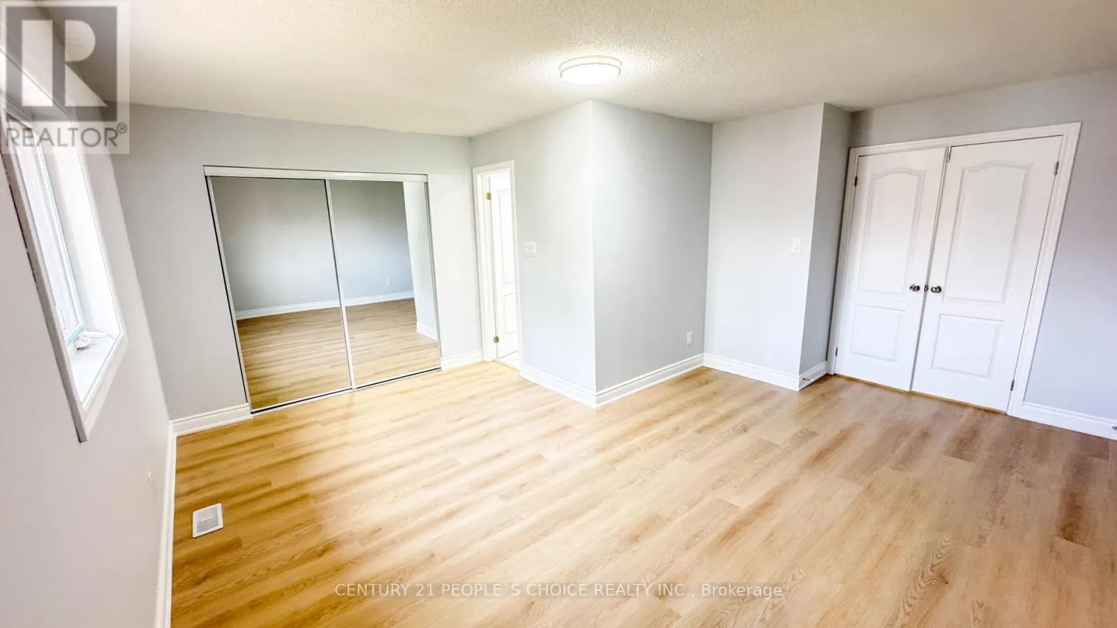 3292 BOBWHITE MEWS