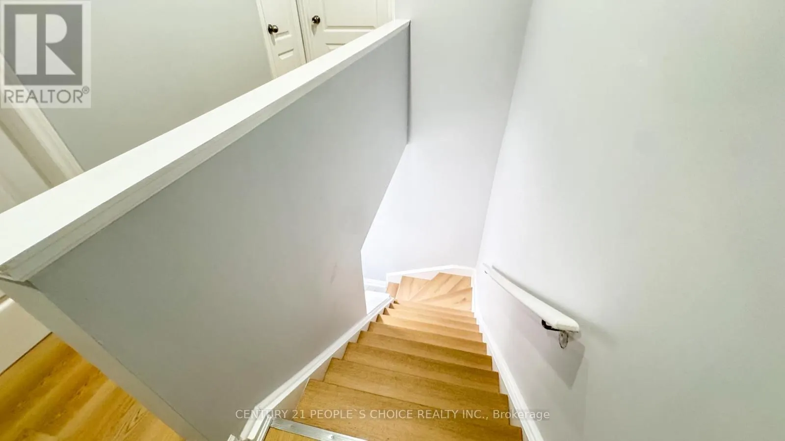 3292 BOBWHITE MEWS