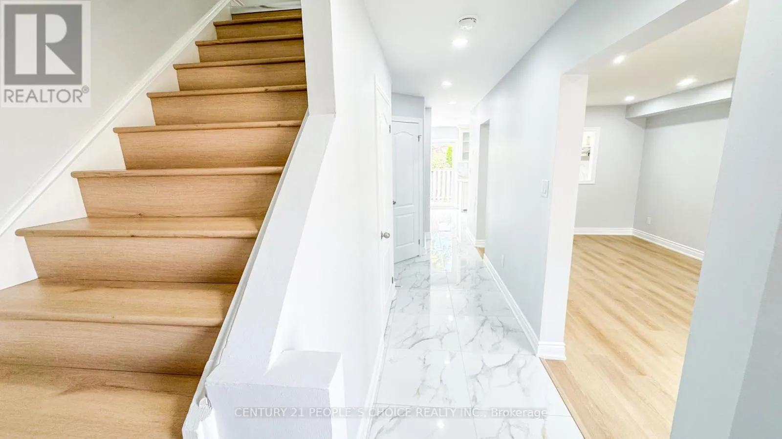 3292 BOBWHITE MEWS