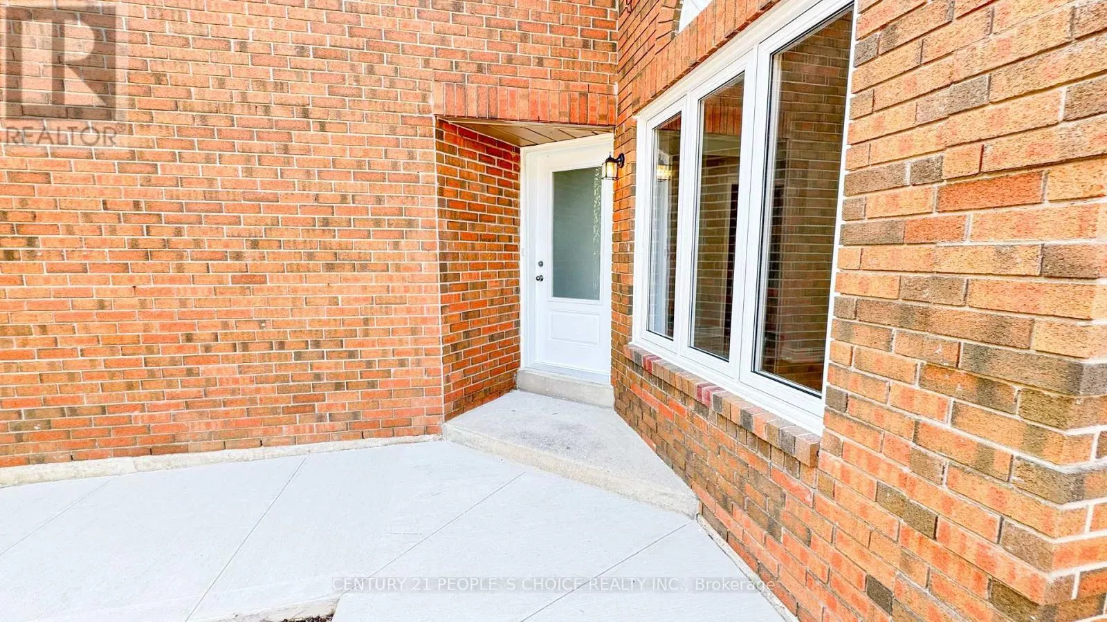 3292 BOBWHITE MEWS