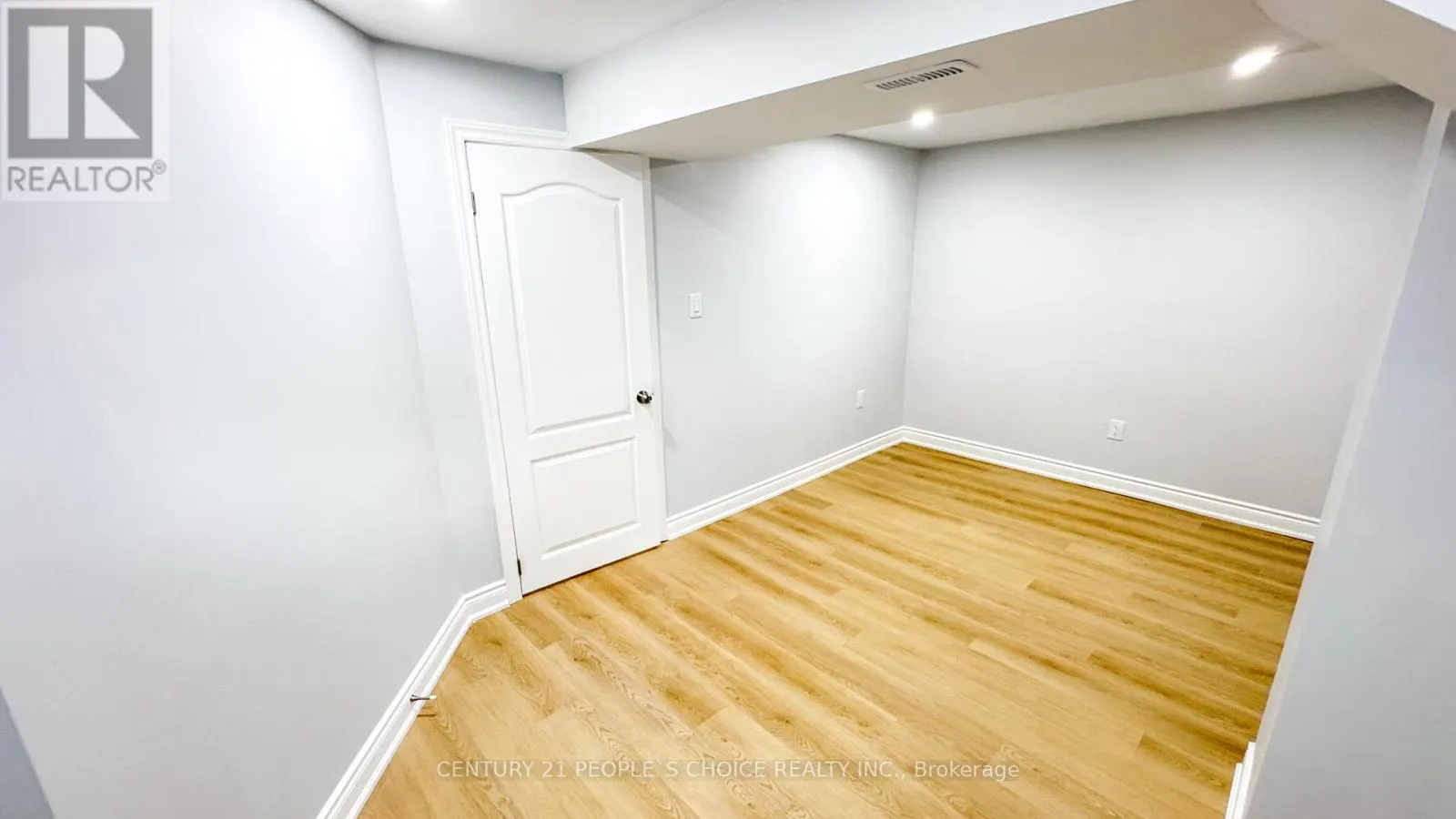 3292 BOBWHITE MEWS