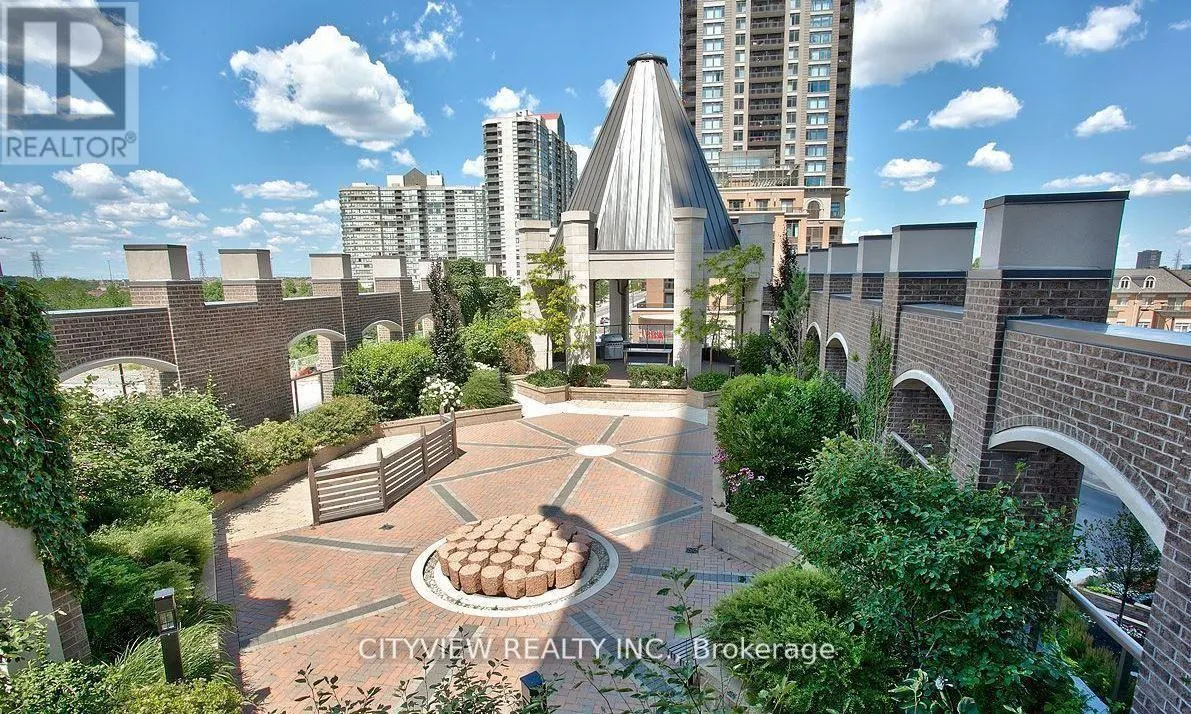 1805 - 388 PRINCE OF WALES DRIVE