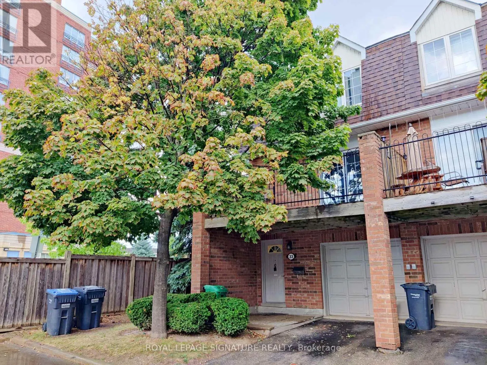 33 - 1525 SOUTH PARADE COURT