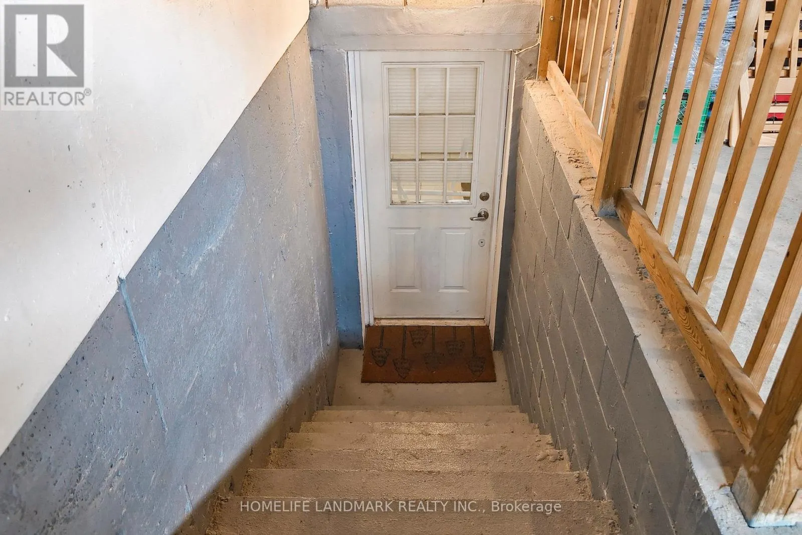 2587 CREDIT VALLEY ROAD