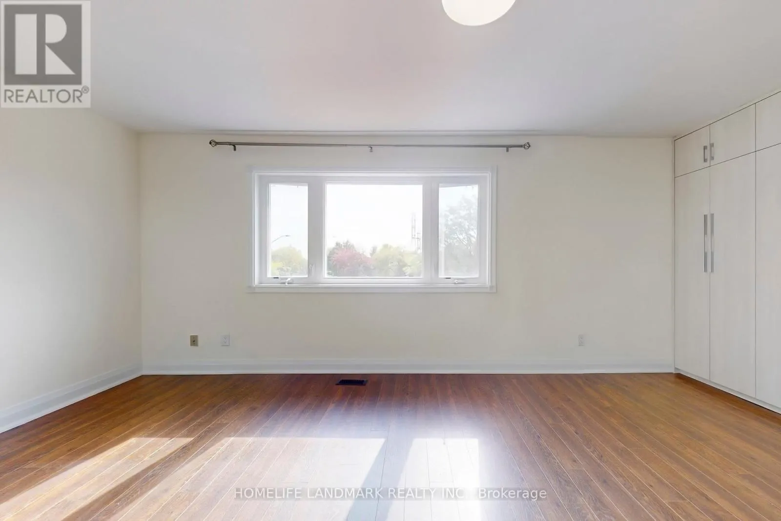 2587 CREDIT VALLEY ROAD