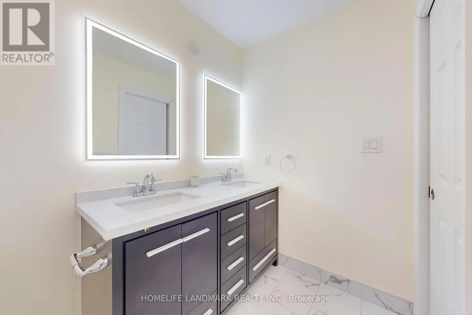 2587 CREDIT VALLEY ROAD