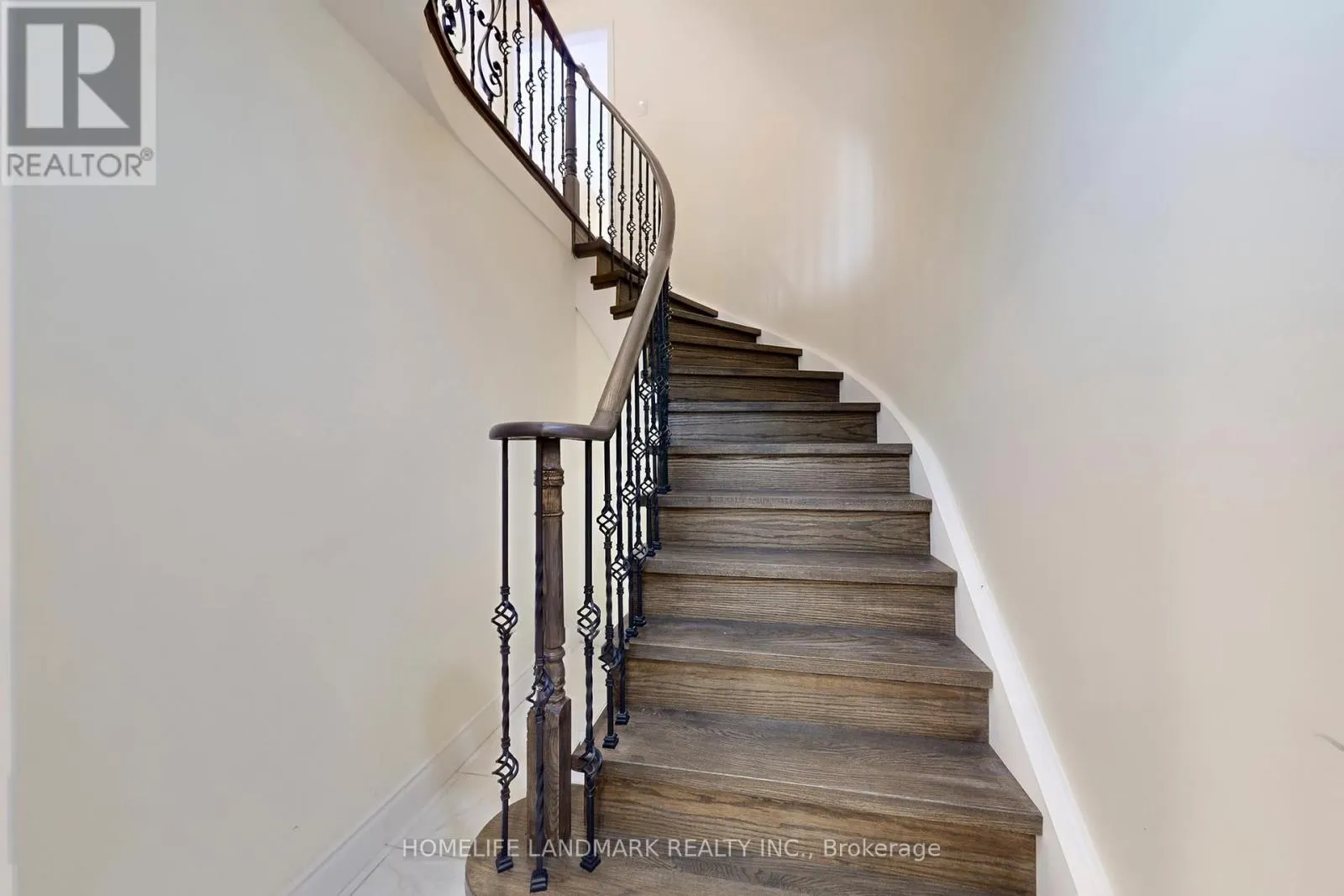 2587 CREDIT VALLEY ROAD