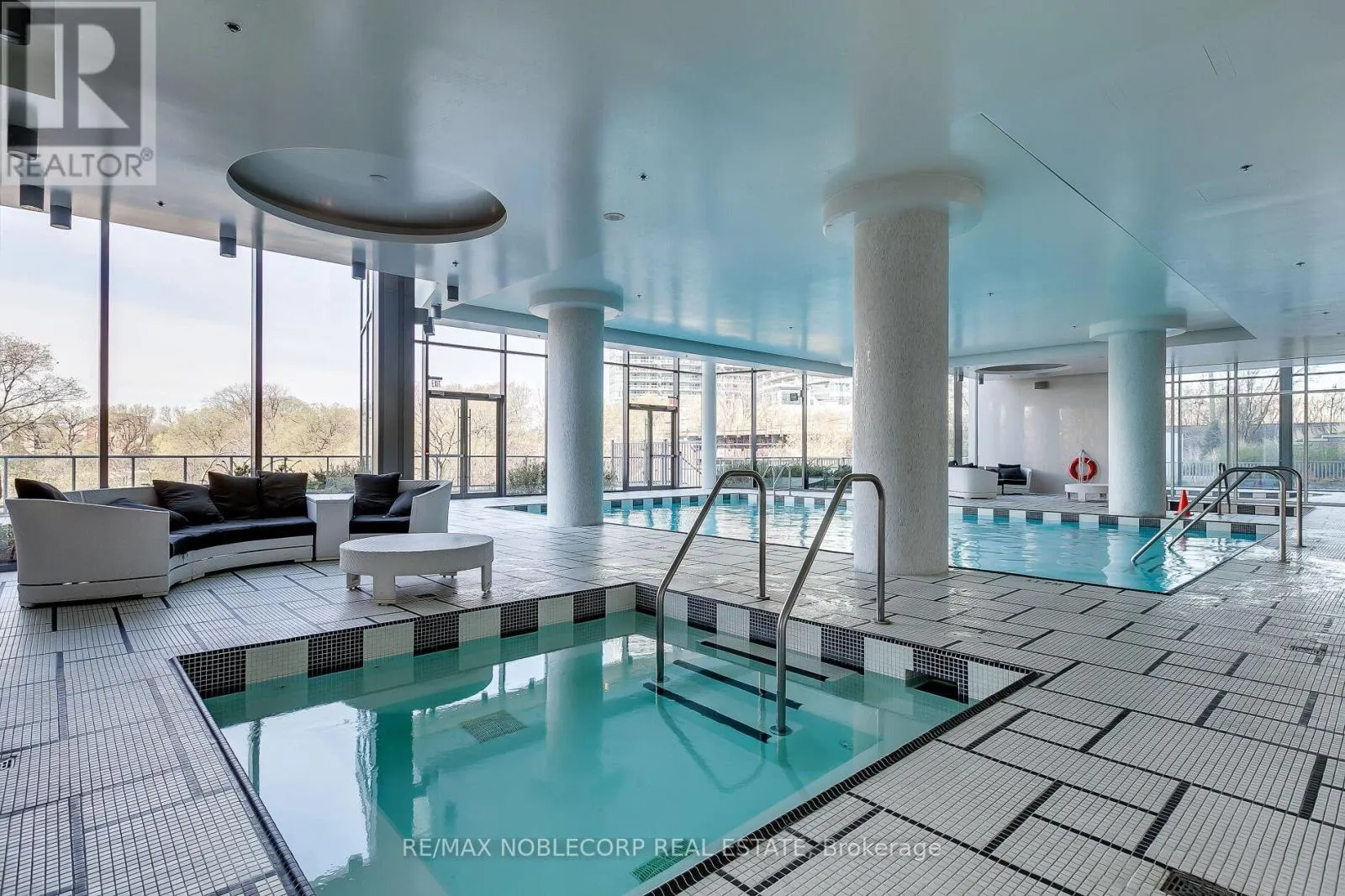 2212 - 88 PARK LAWN ROAD