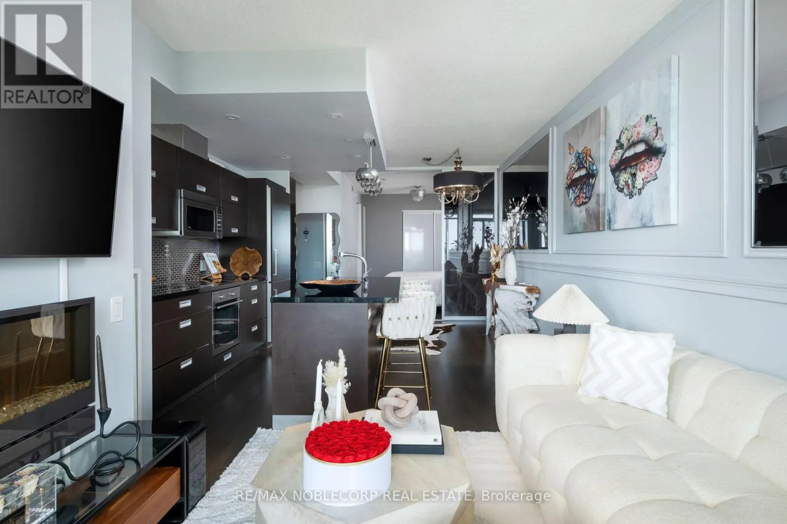 2212 - 88 PARK LAWN ROAD