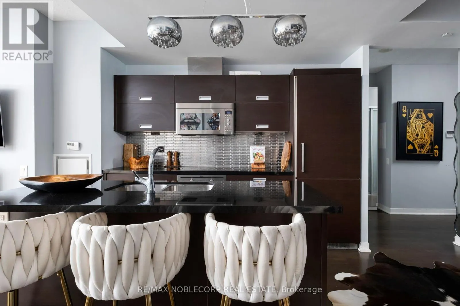 2212 - 88 PARK LAWN ROAD