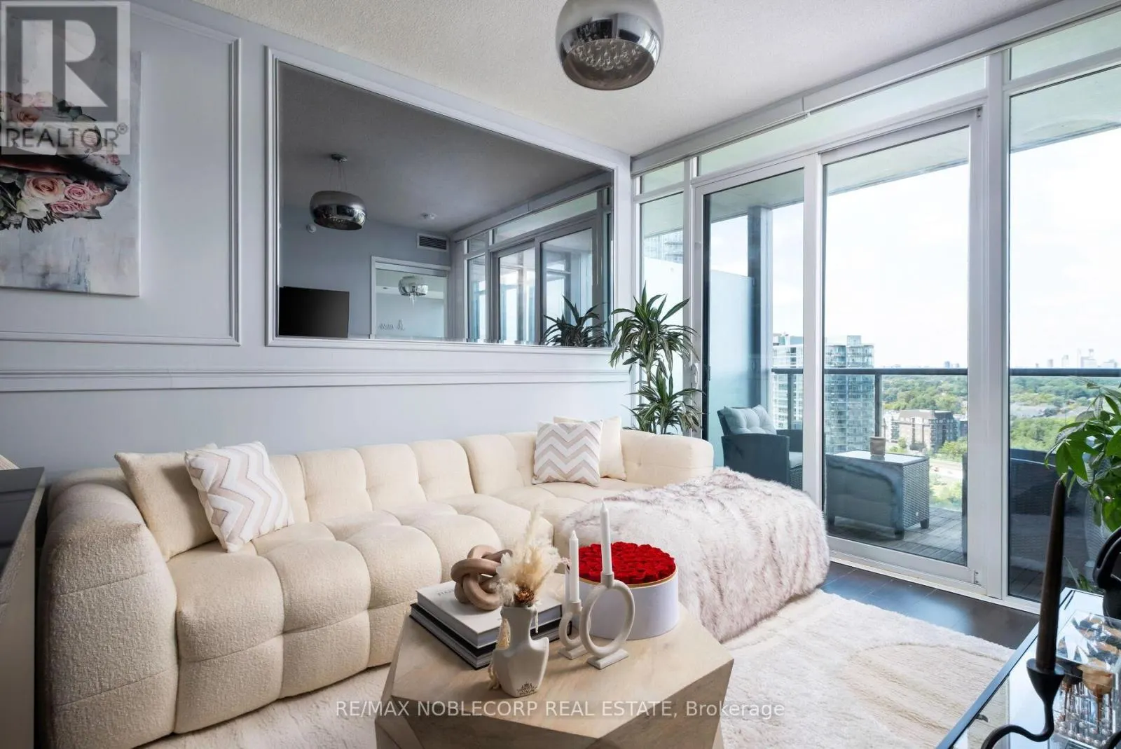 2212 - 88 PARK LAWN ROAD