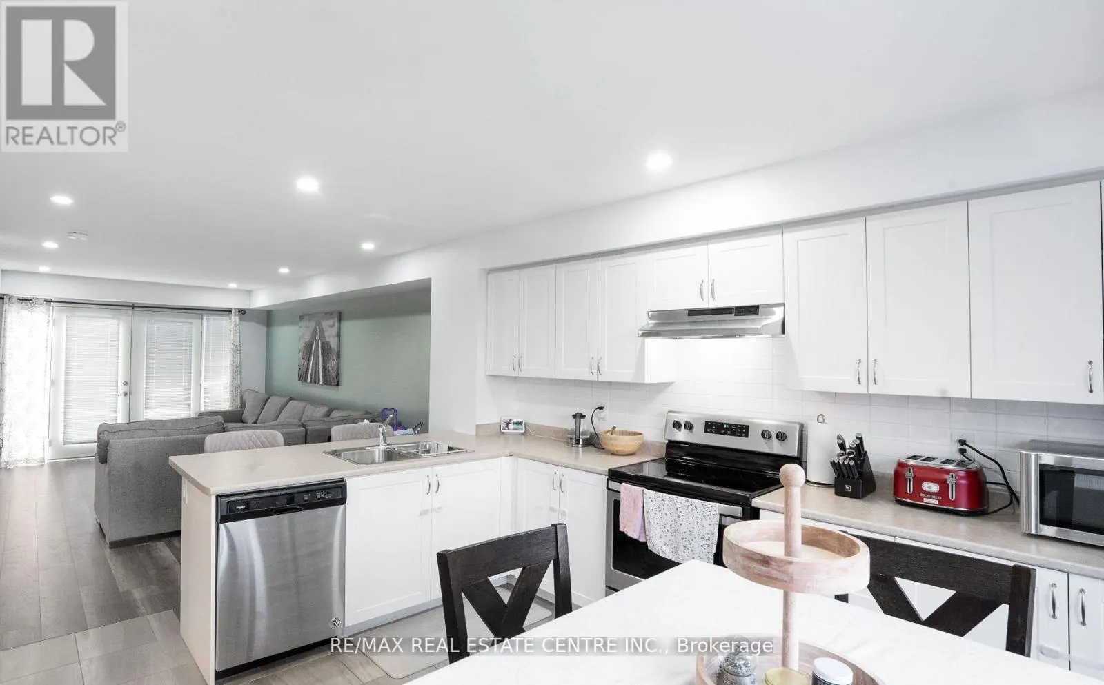 77 - 250 SUNNY MEADOW BOULEVARD