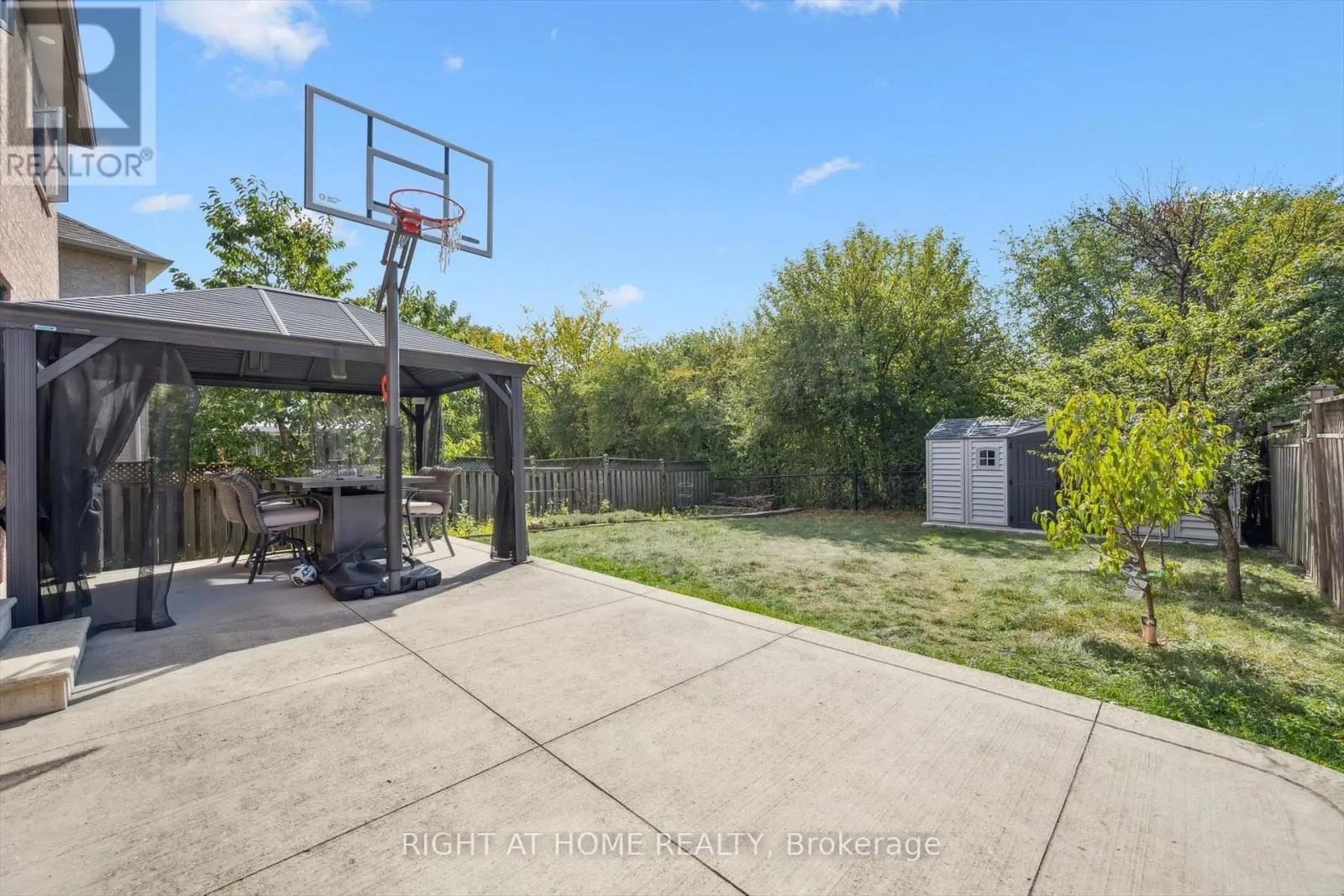 38 CAPE DORSET CRESCENT