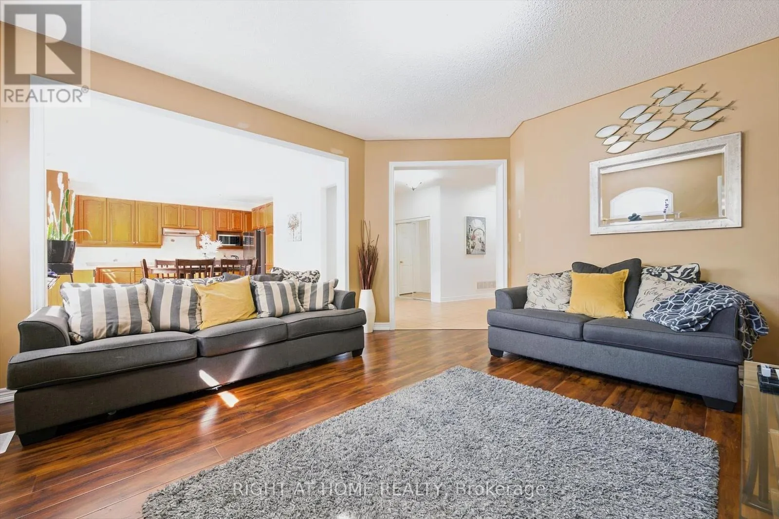 38 CAPE DORSET CRESCENT