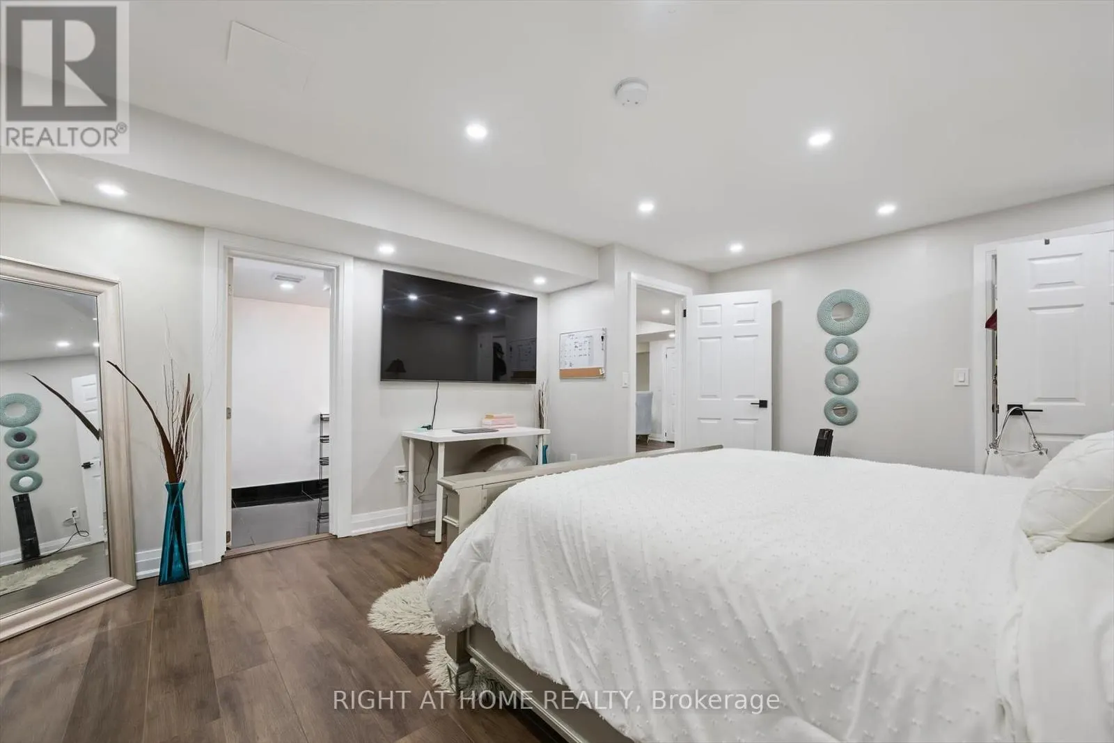 38 CAPE DORSET CRESCENT