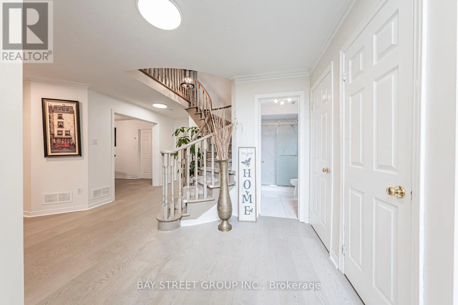 2524 PAULA COURT