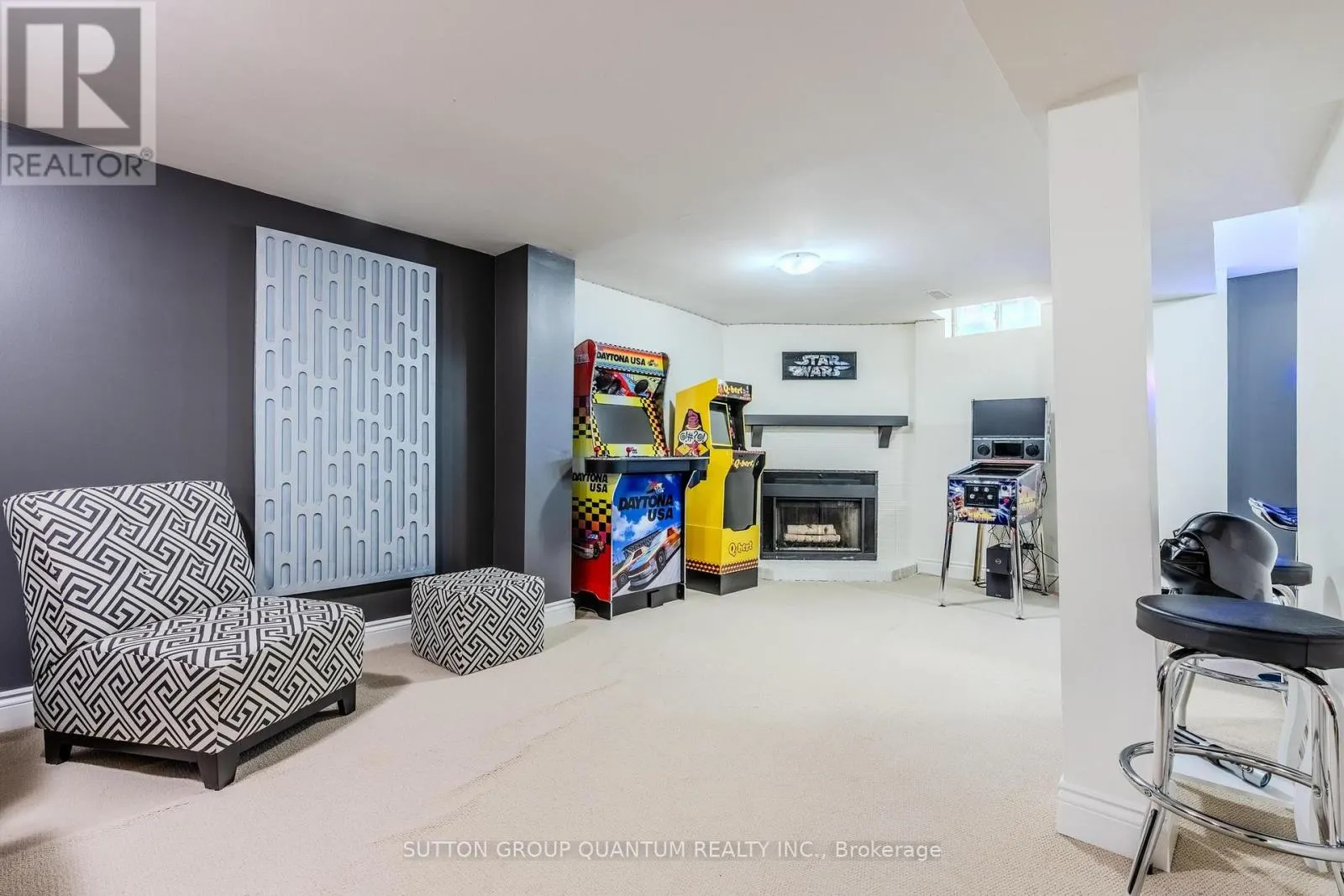 1237 BLACKBURN DRIVE