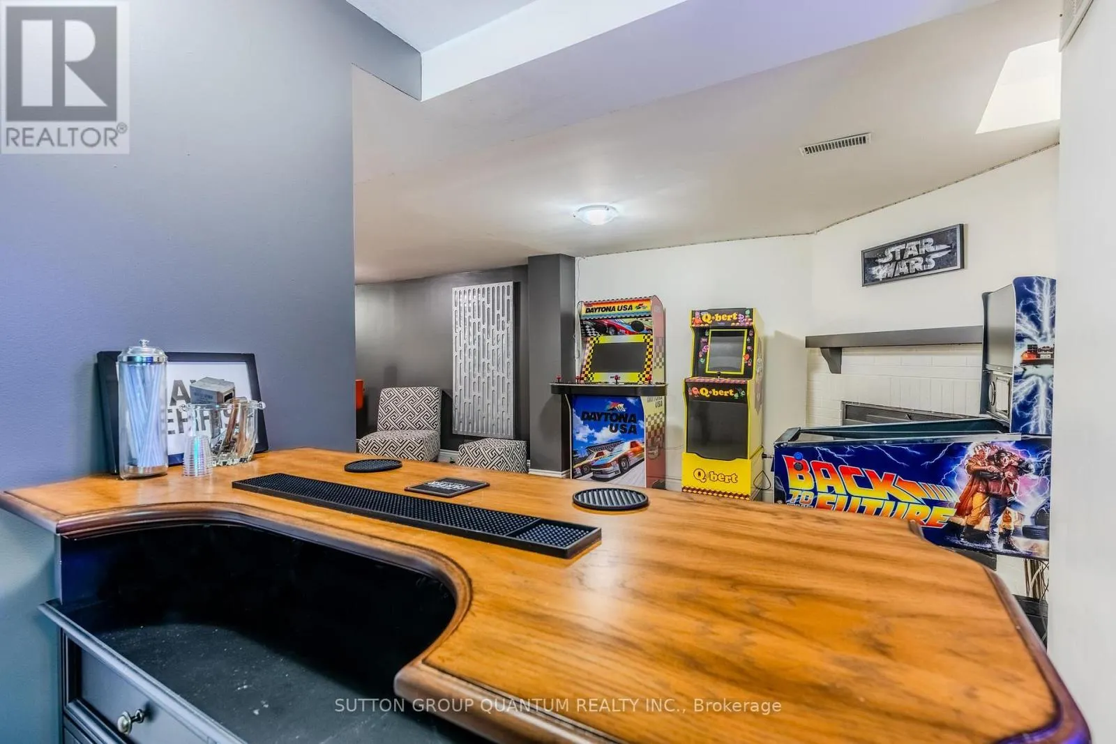 1237 BLACKBURN DRIVE