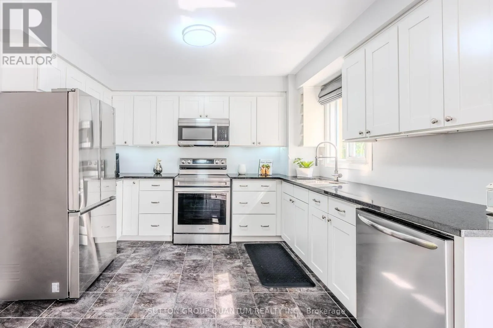 1237 BLACKBURN DRIVE