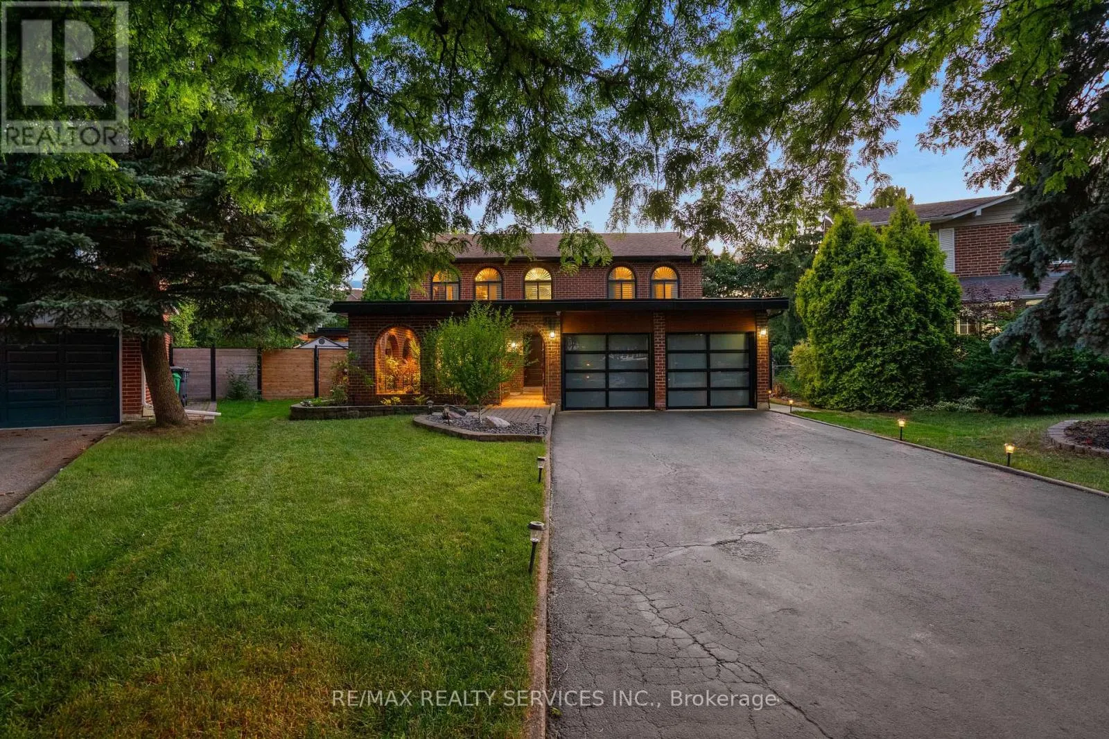 24 MARLOW PLACE
